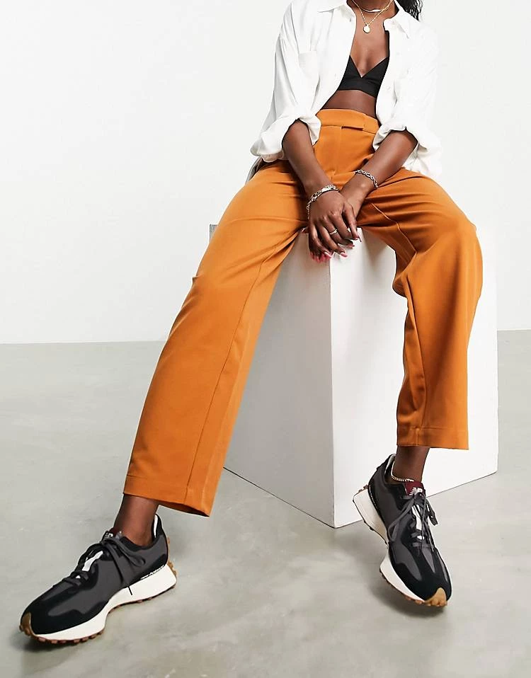 Y.A.S Tailored Dad Trousers In Brown For Women 4 Y.A.S Tailored Dad Trousers In Brown For Women - Image 2