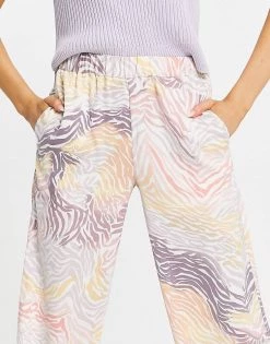 Y.A.S Cropped Trouser Co-ord In Animal Print For Women Star White 9 Y.A.S Cropped Trouser Co-ord In Animal Print For Women Star White -Women's Y.A.S Sales Shop unnamed file 1432