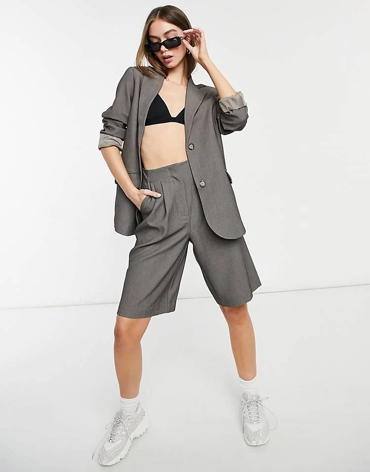 Y.A.S Tailored Bermuda Short Co-ord In Dark Grey For Women Grey Melange 6 Y.A.S Tailored Bermuda Short Co-ord In Dark Grey For Women Grey Melange - Image 4