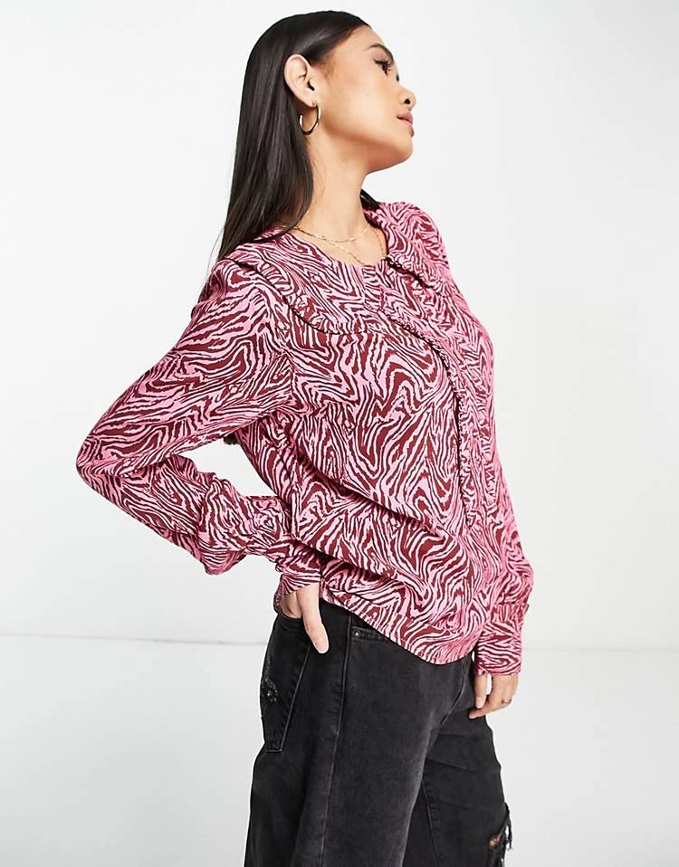 Y.A.S Animal Print Blouse With Collar Detail In Pink For Women 4 Y.A.S Animal Print Blouse With Collar Detail In Pink For Women - Image 2