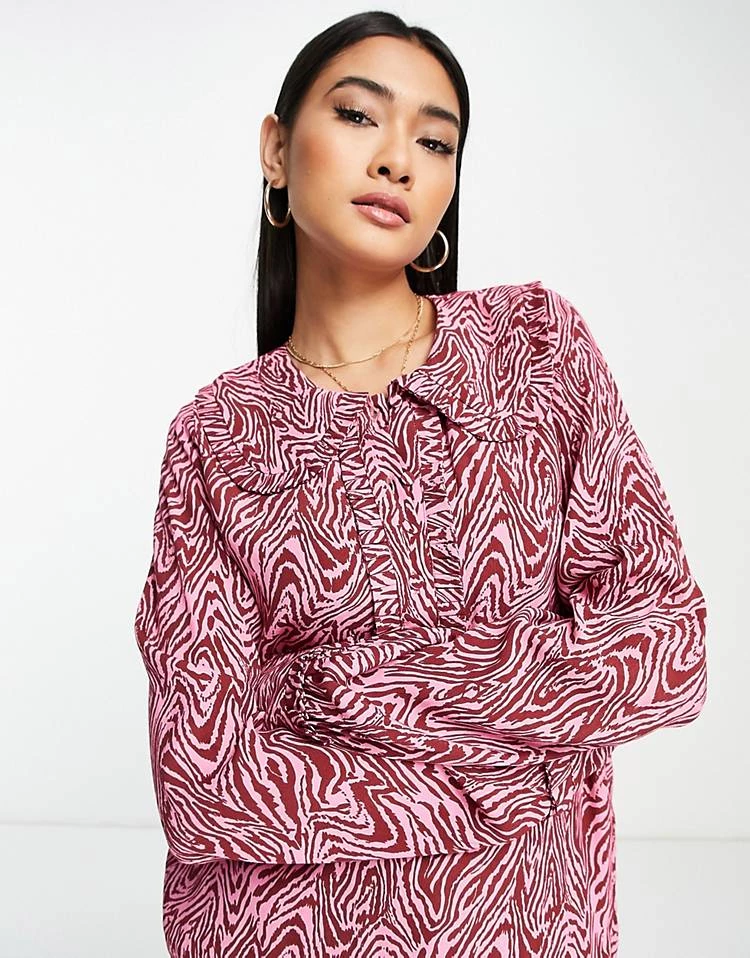 Y.A.S Animal Print Blouse With Collar Detail In Pink For Women 5 Y.A.S Animal Print Blouse With Collar Detail In Pink For Women - Image 3