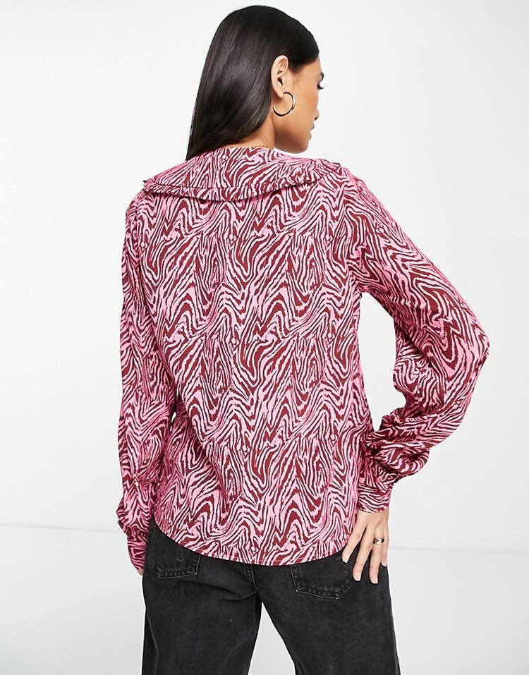 Y.A.S Animal Print Blouse With Collar Detail In Pink For Women 6 Y.A.S Animal Print Blouse With Collar Detail In Pink For Women - Image 4