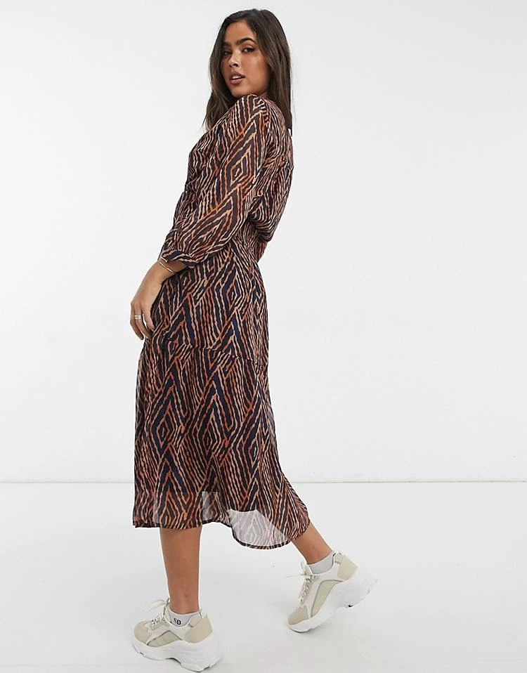 Y.A.S Midi Dress With Shirred Waist In Abstract Print For Women Sky Captain 4 Y.A.S Midi Dress With Shirred Waist In Abstract Print For Women Sky Captain - Image 2