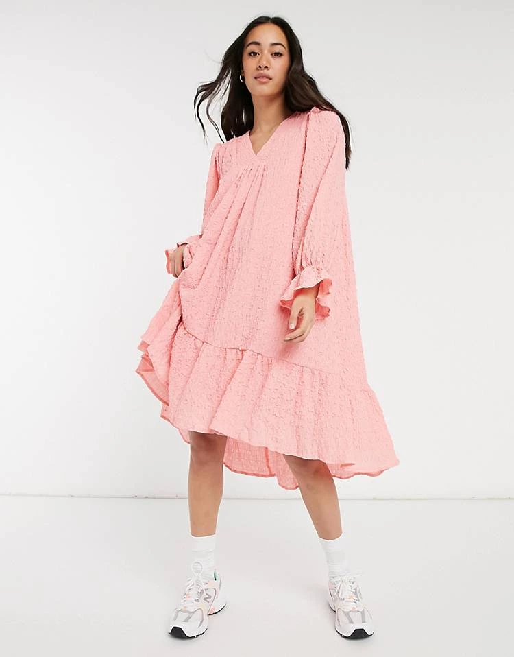Y.A.S Textured Mini Smock Dress With Dipped Hem And V-neck In Pink For Women Pink Peony 6 Y.A.S Textured Mini Smock Dress With Dipped Hem And V-neck In Pink For Women Pink Peony - Image 4